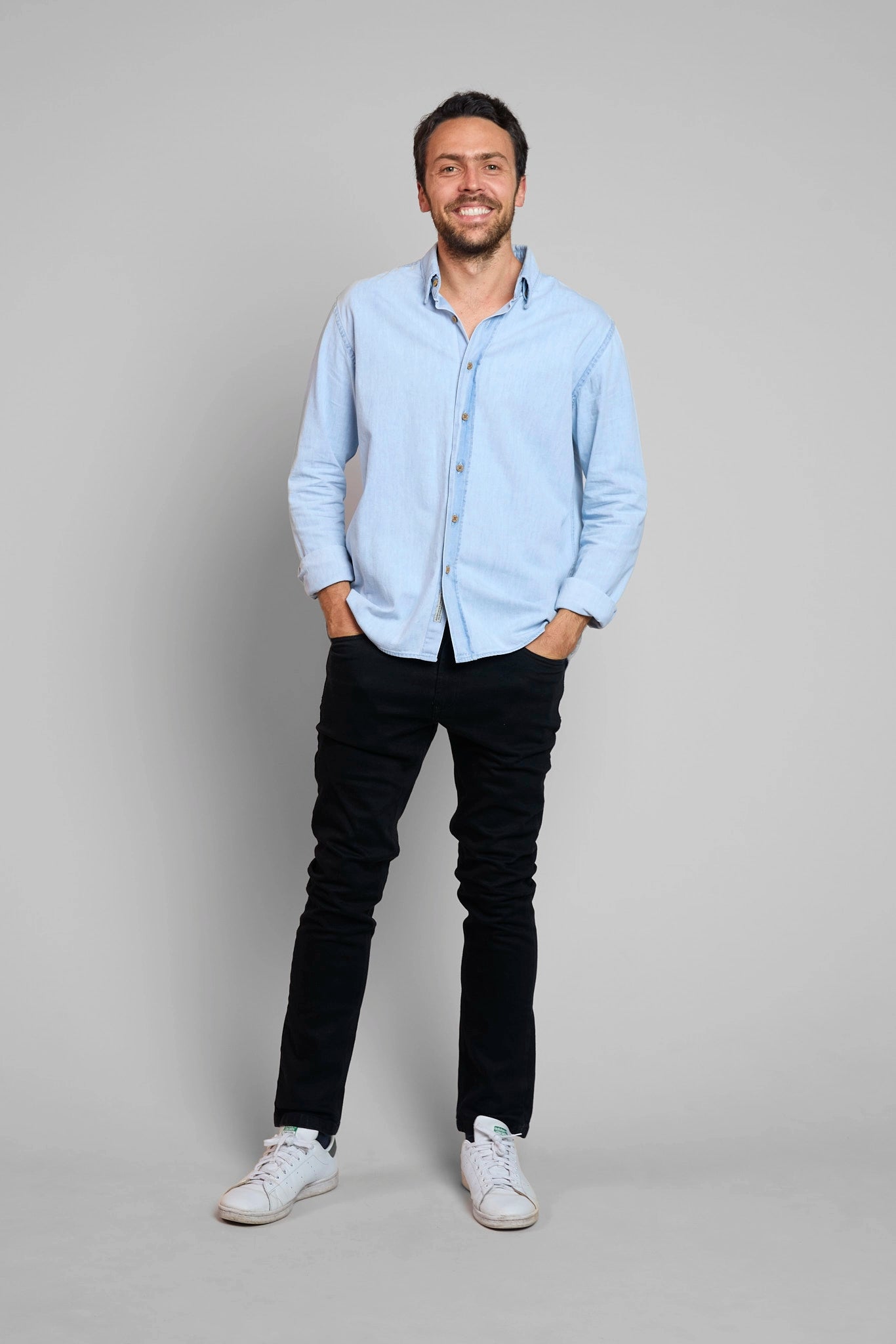 Camisa hombre algodón regular fit manga larga color azul claro