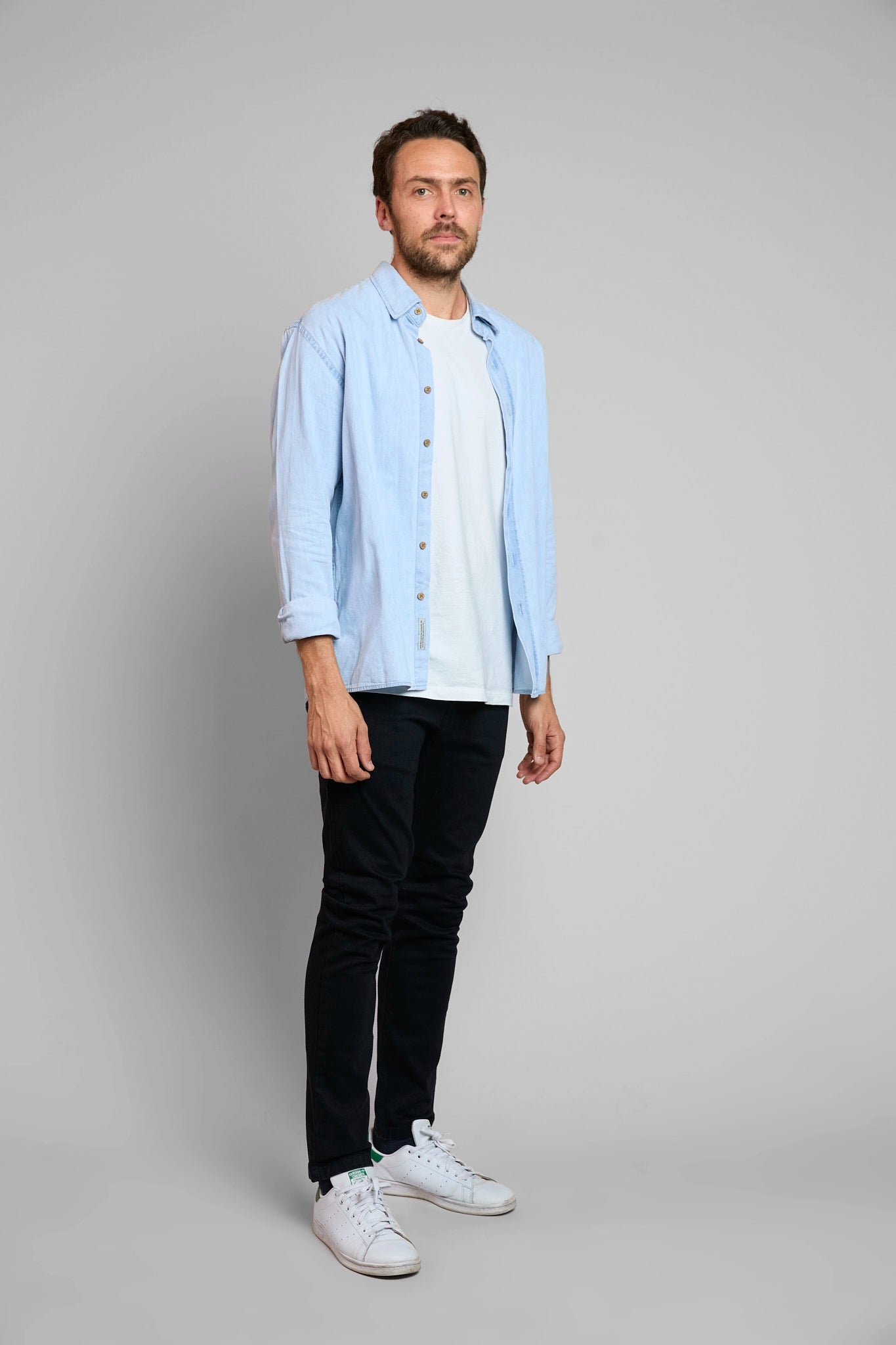Camisa hombre algodón regular fit manga larga color azul claro