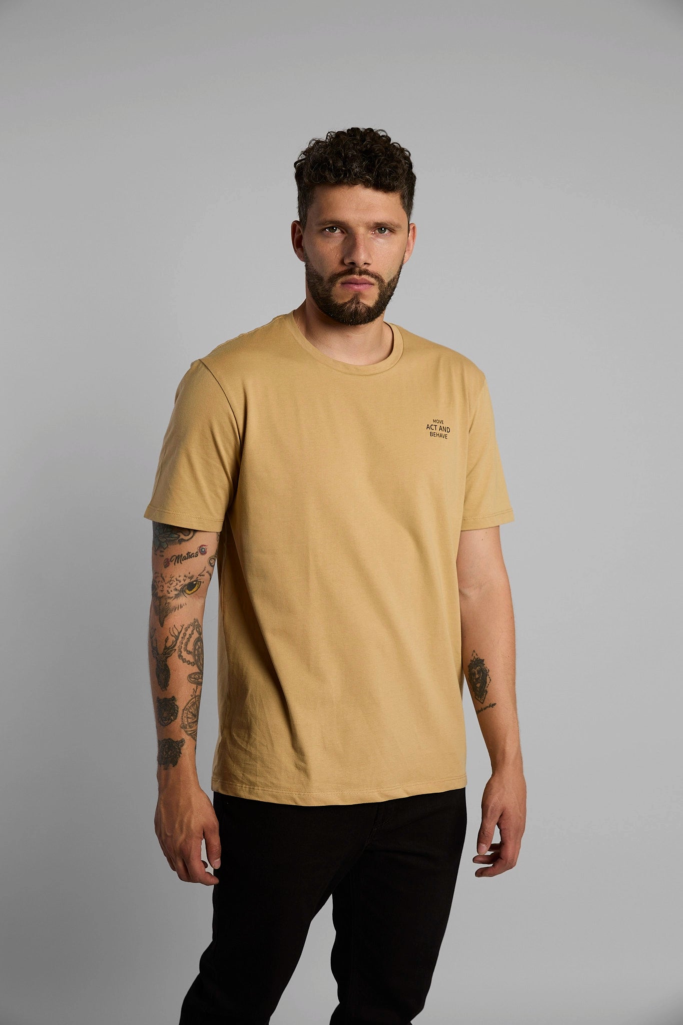 Camiseta hombre algodón orgánico estampado regular fit color beige