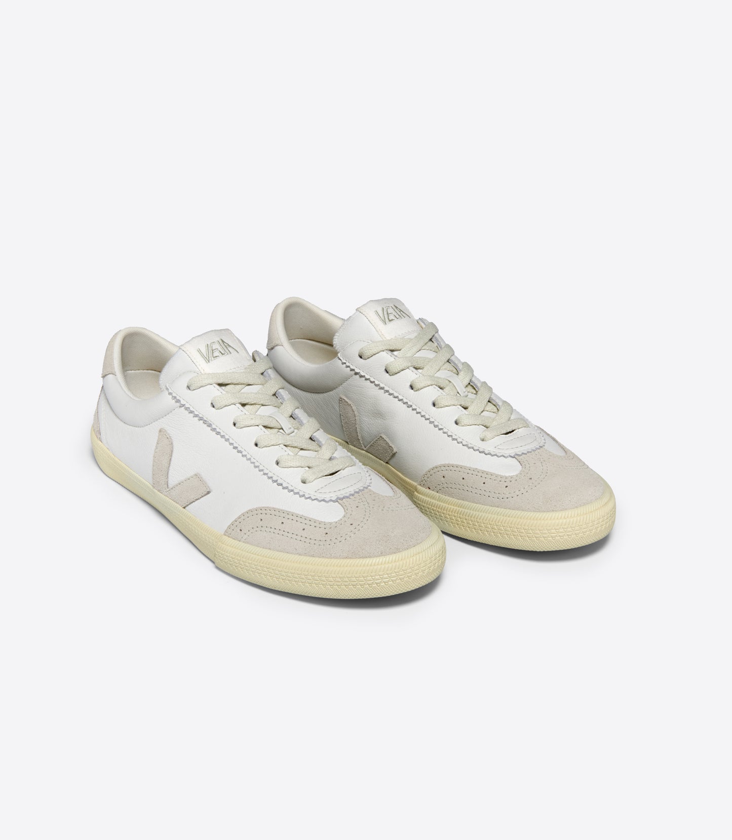 Tenis Veja Volley White Natural