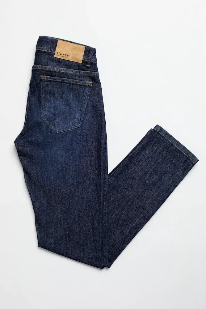Jeans de hombre color azul oscuro slim fit algodón y spandex