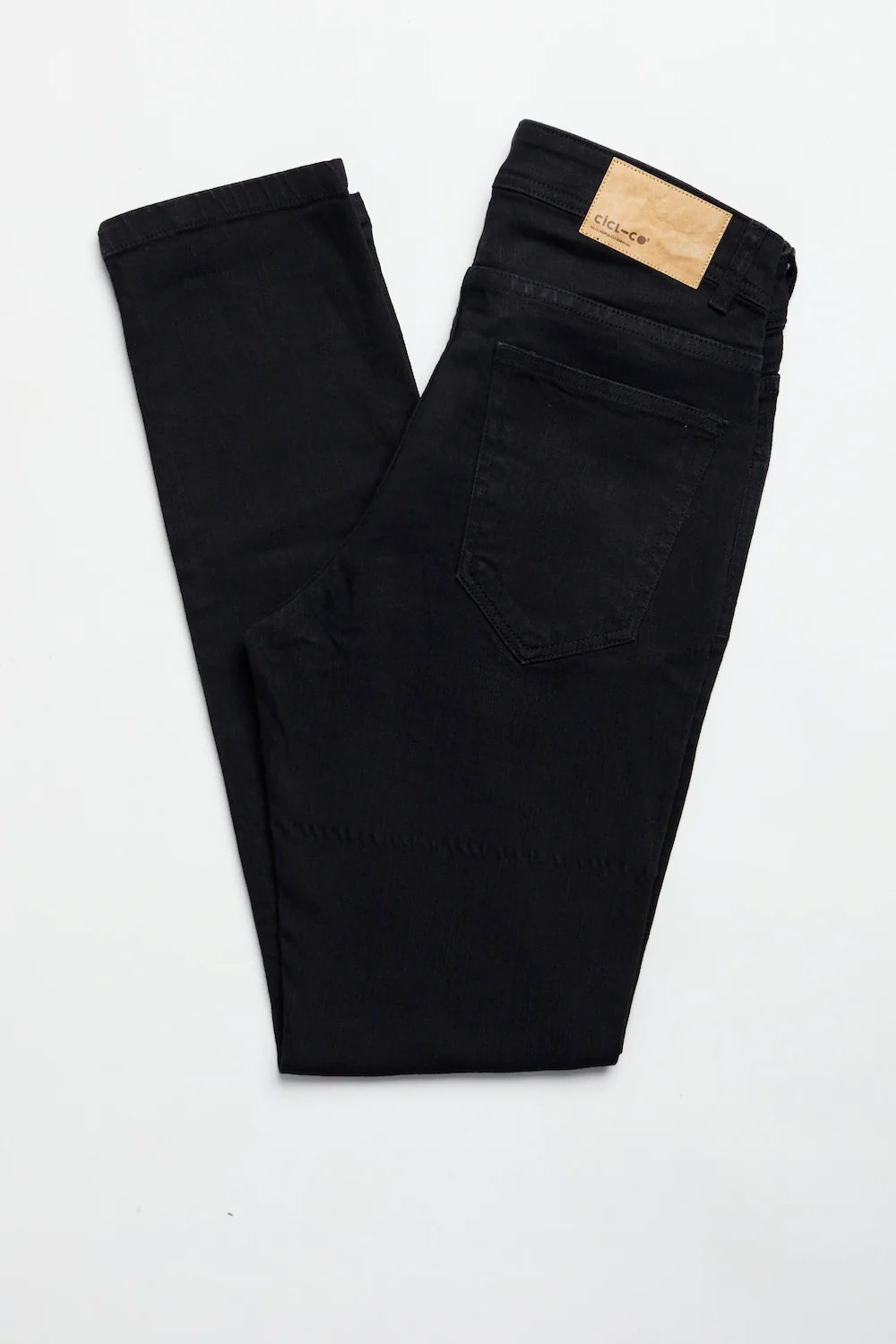 Jeans de hombre color negro slim fit algodón y spandex