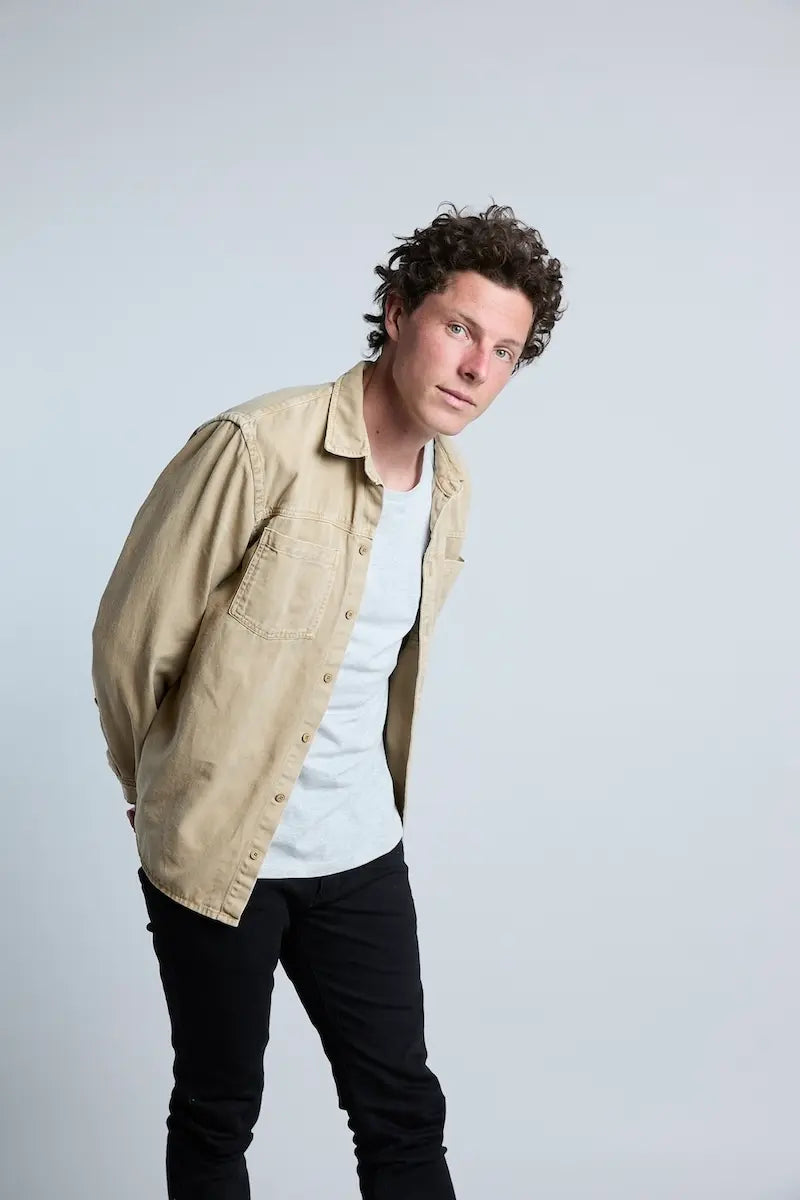 Camisas y sobrecamisas.