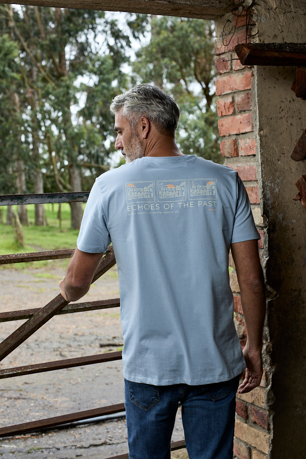 Camiseta Echoes of The Past