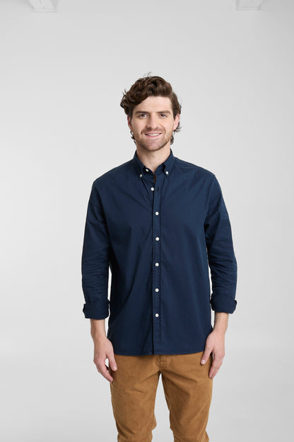 Camisa azul oscura