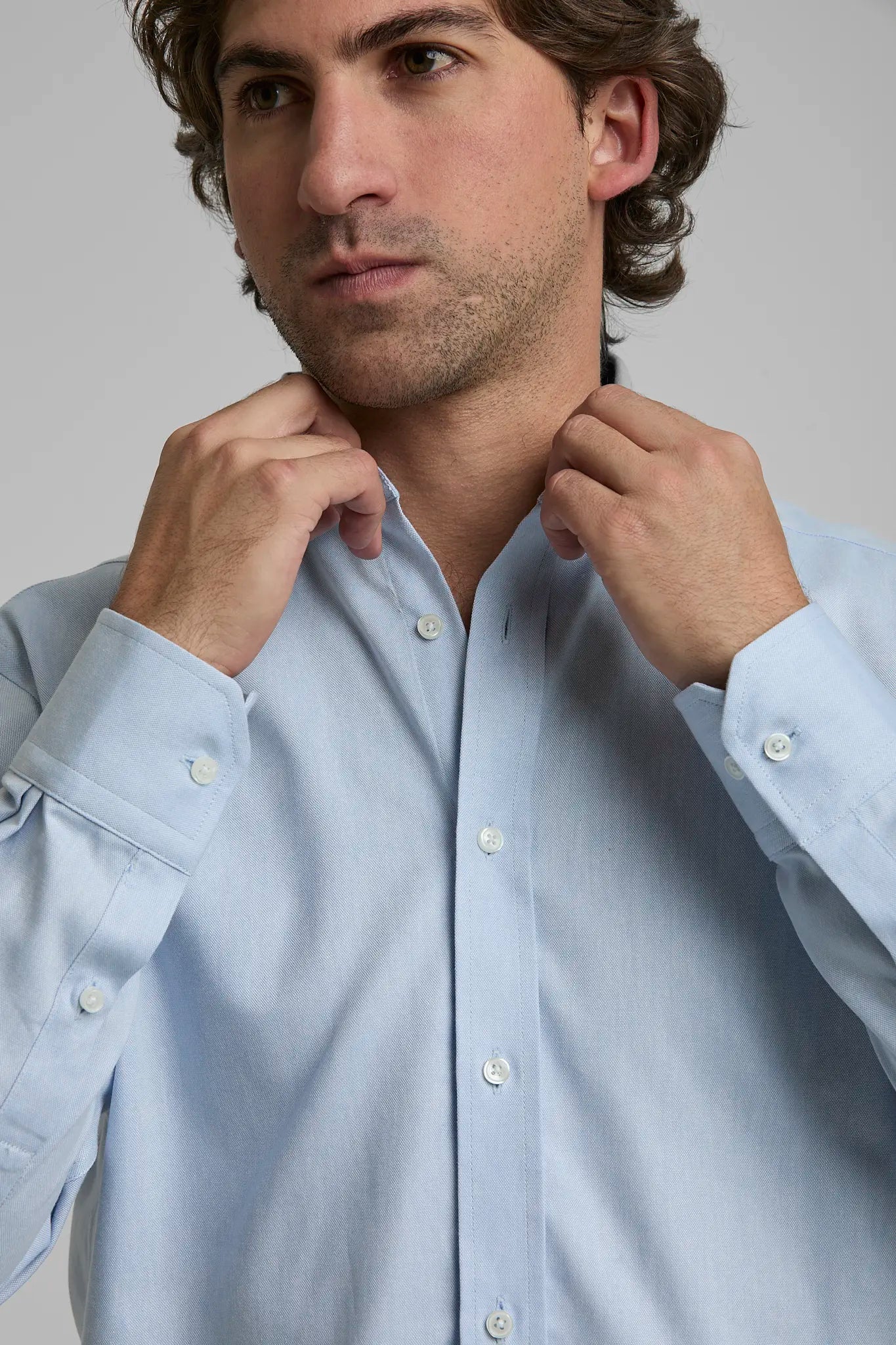 Camisa Hombre Oxford Azul Clara azul — camisa sostenible unisex hecha en Colombia, look completo | Cíclico