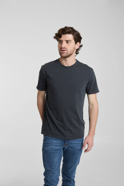Camiseta básica gris oscuro