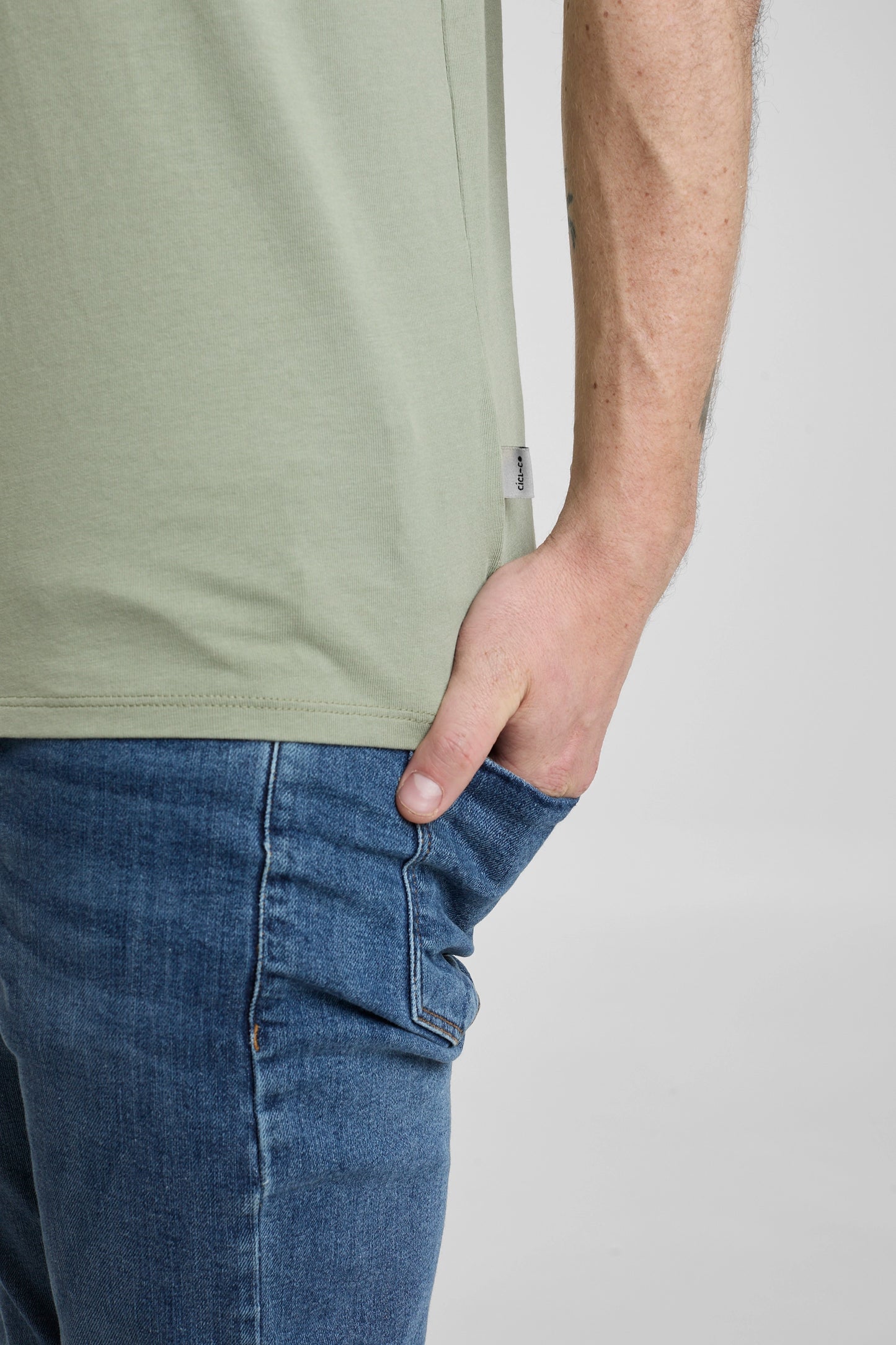 Camiseta básica verde