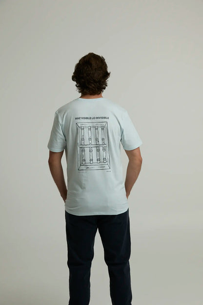 Camiseta Hombre Visible Lo Invisible Azul Claro azul — camiseta sostenible unisex hecha en Colombia, vista | Cíclico