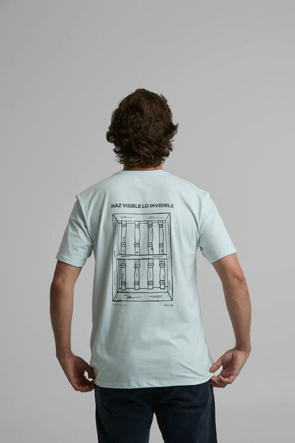 Camiseta Hombre Visible Lo Invisible Azul Claro azul — camiseta sostenible unisex hecha en Colombia, look completo | Cíclico