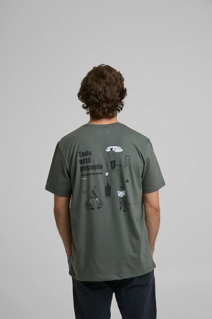 Camiseta Todo está Pasando Gris