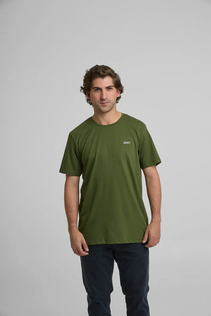 Camiseta Hombre Mirar Dos Veces Verde Mil verde — camiseta sostenible unisex hecha en Colombia, look completo | Cíclico