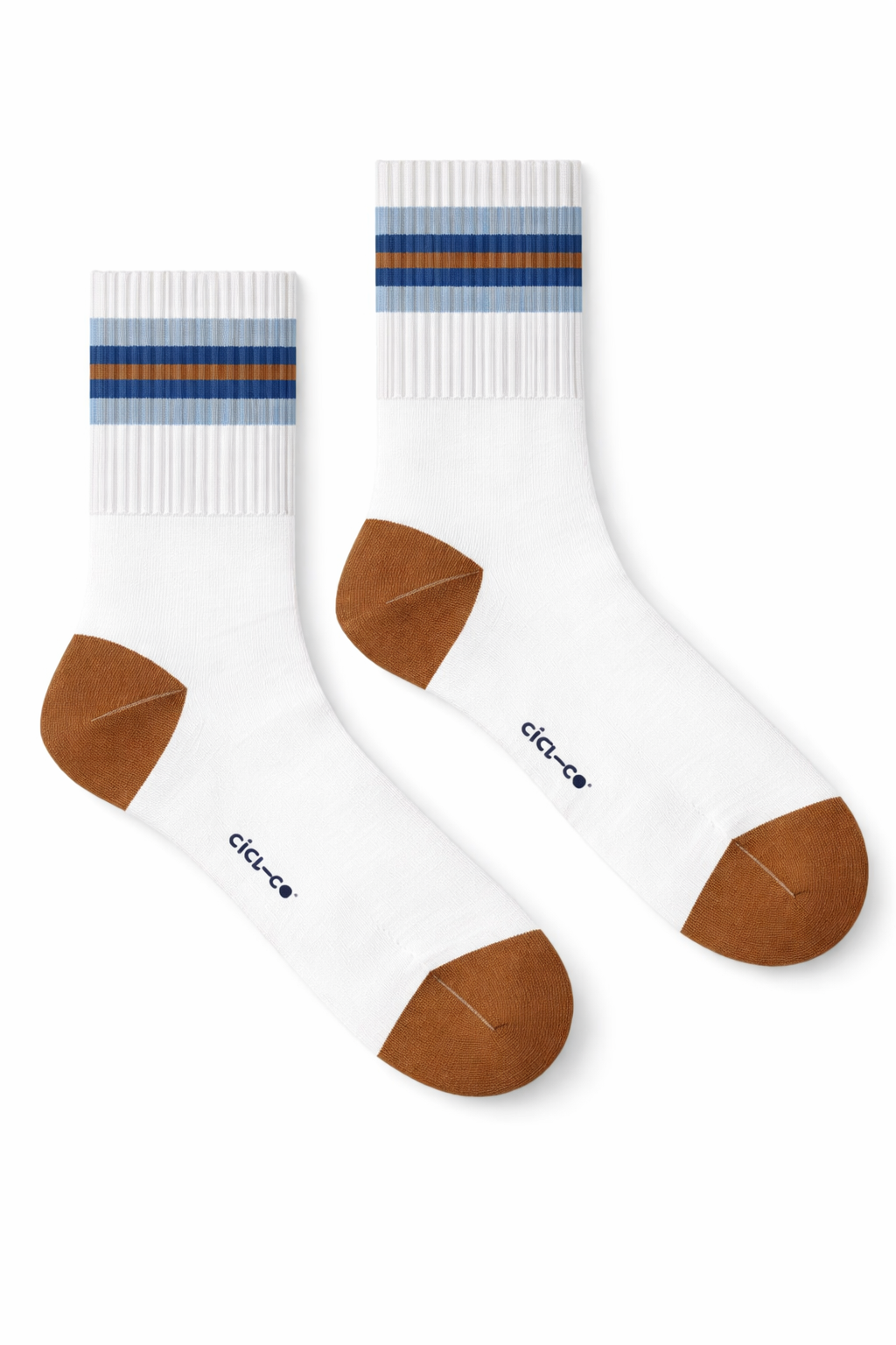 Medias Cortas Blanco Rayas Celeste y Naranja blanco — medias sostenible unisex hecha en Colombia, vista frontal | Cíclico