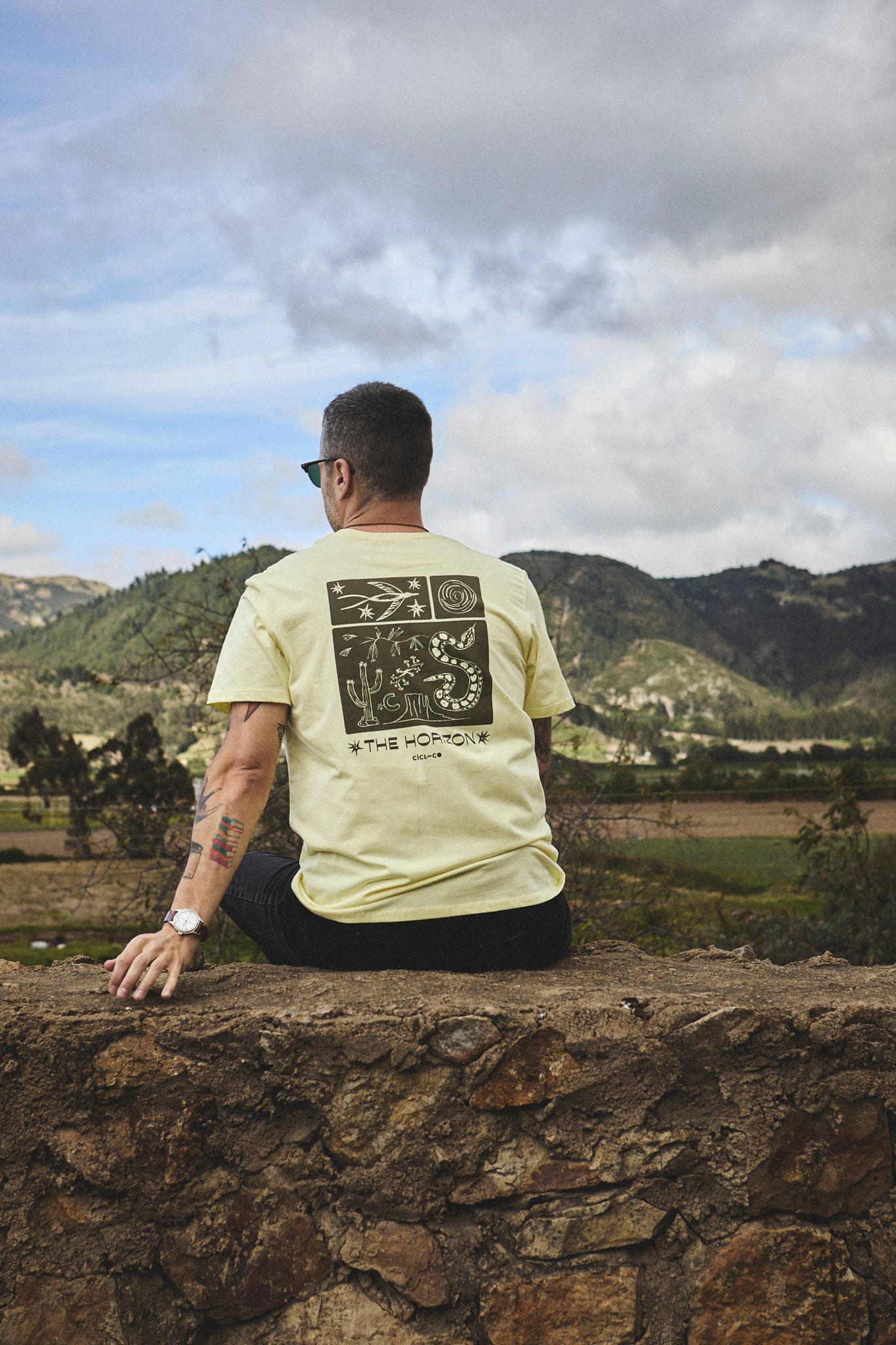 Camiseta The Horizon