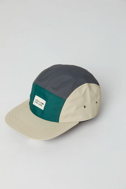 Gorra 5 panel tricolor verde