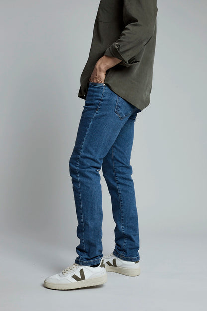 Jean azul medio slim fit