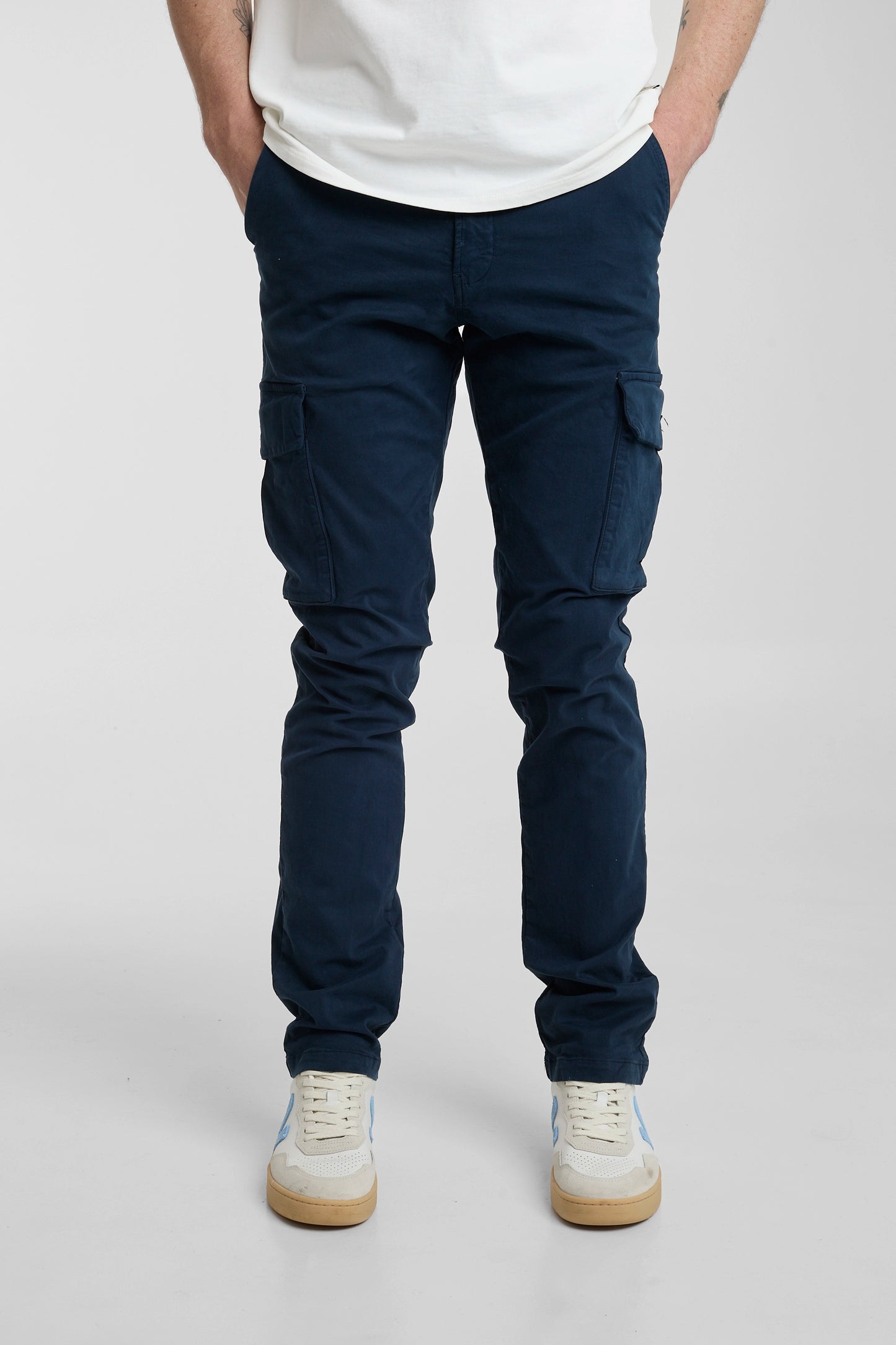 Pantalón Cargo Vallarte Azul Oscuro