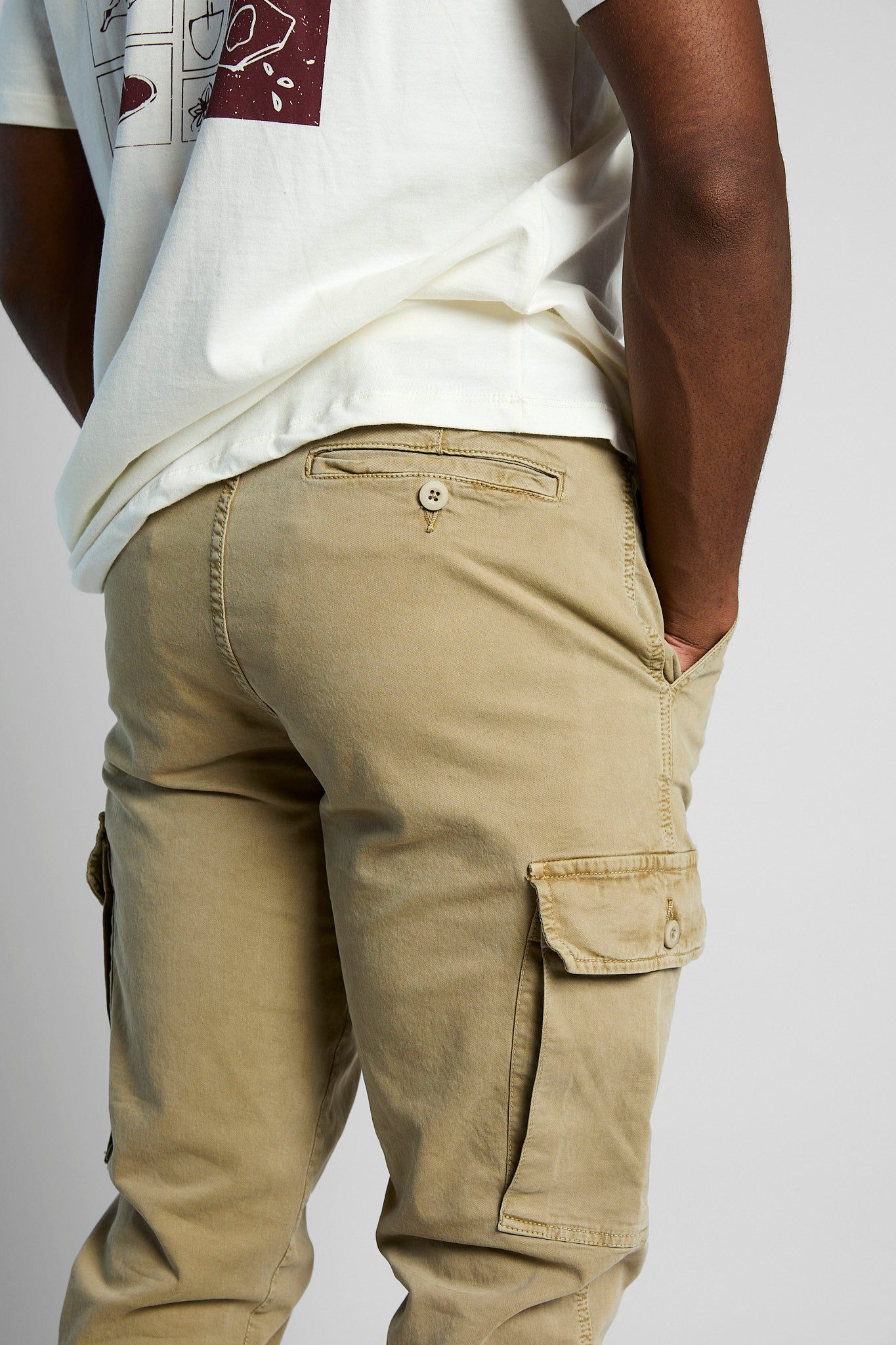 Pantalon cargo de hombre color  beige  slim fit algodón y spandex