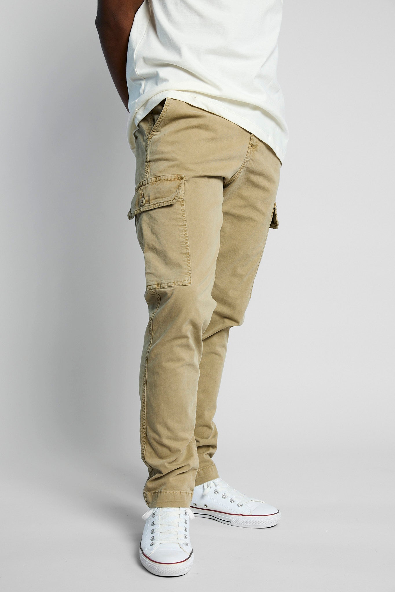 Pantalon cargo de hombre color  beige  slim fit algodón y spandex