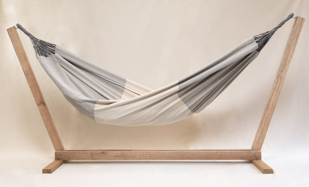 Hamaca tejida color block gris