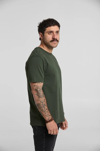 Camiseta básica verde militar