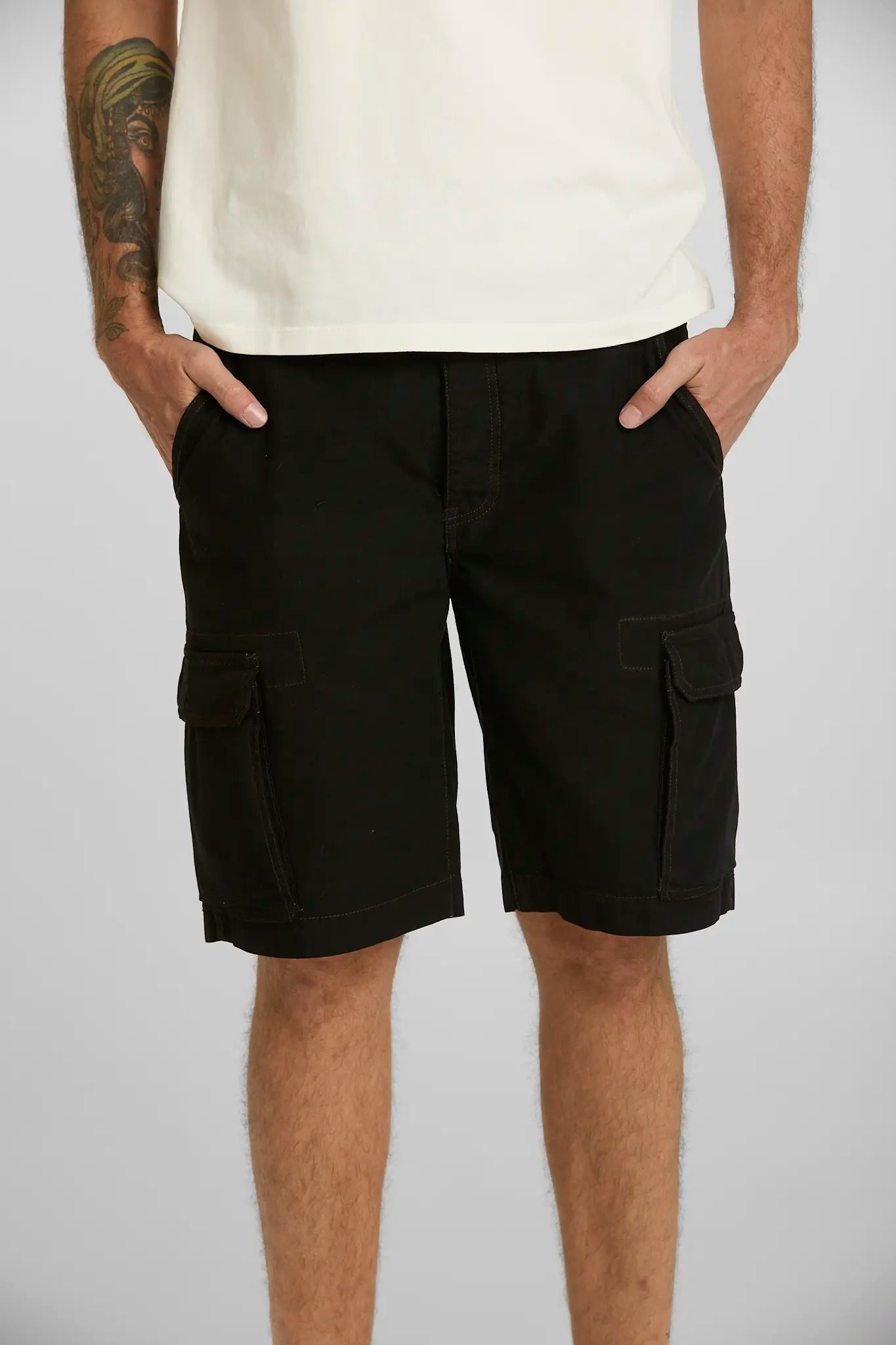 Bermuda Cargo Negro