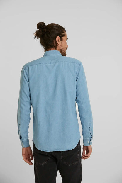 Camisa Jean Button Down Azul Claro