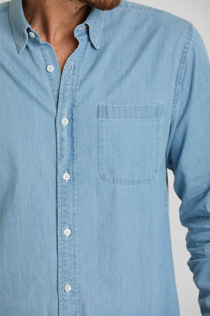 Camisa Jean Button Down Azul Claro
