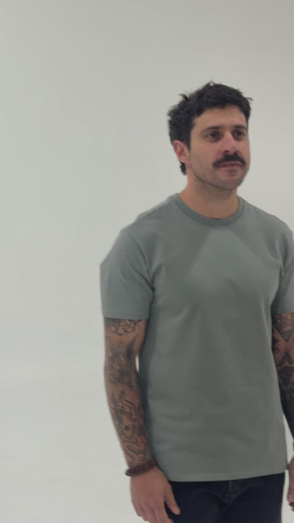 Camiseta básica gris clásico
